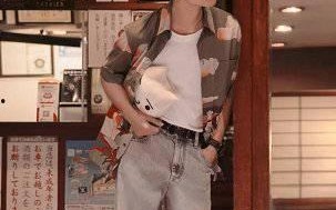 吃瓜娱乐王俊凯图片,萌态十足引网友热议