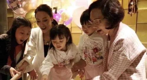 娱乐圈吃瓜爆料弟弟姐姐,揭秘“吃瓜”背后的弟弟与姐姐恩怨情仇-第3张图片-吃瓜群 娱乐圈吃瓜爆料弟弟姐姐,揭秘“吃瓜”背后的弟弟与姐姐恩怨情仇-第3张图片-吃瓜群