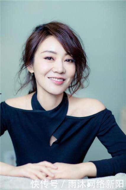 娱乐吃瓜妹闫妮,从娱乐吃瓜妹到实力派演员的蜕变之路-第2张图片-吃瓜群