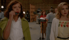 深夜娱乐吃瓜,揭秘娱乐圈最新吃瓜大事件-第3张图片-吃瓜群