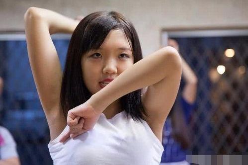 娱乐吃瓜酱女生来例假-第3张图片-吃瓜群